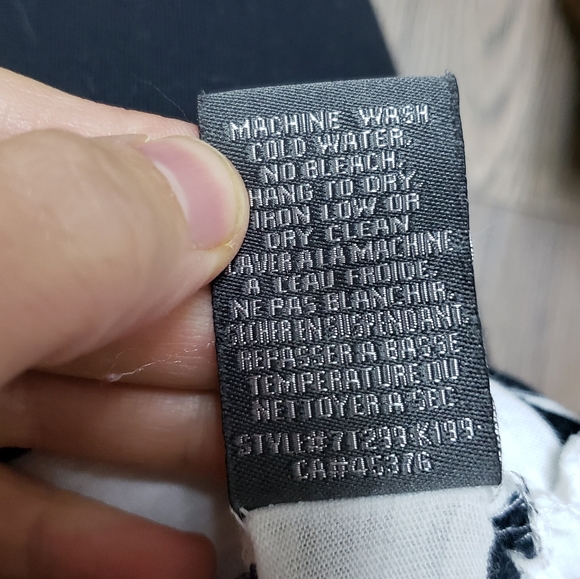 2/$15 Suzy Shier medium white & black striped scoop neck shirt - Picture 7 of 11